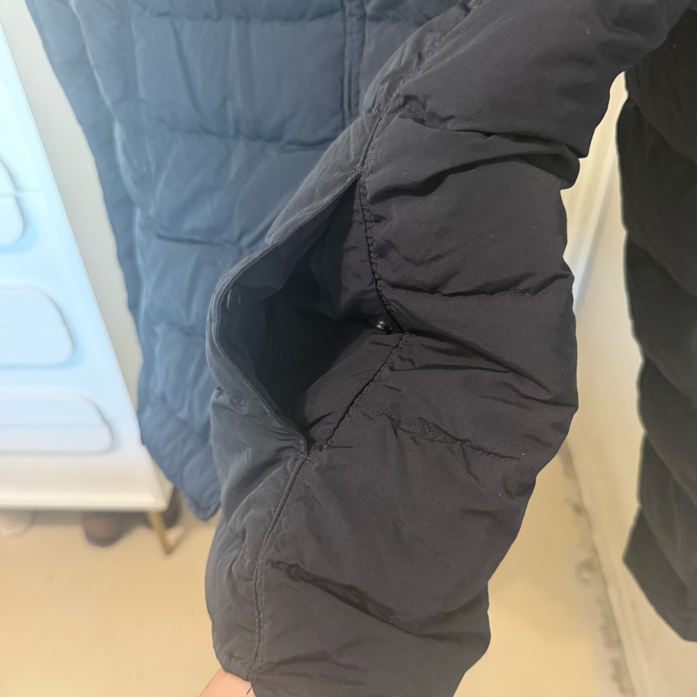 Lululemon Black Goose Down Jacket Size 6 - Picture 8 of 12